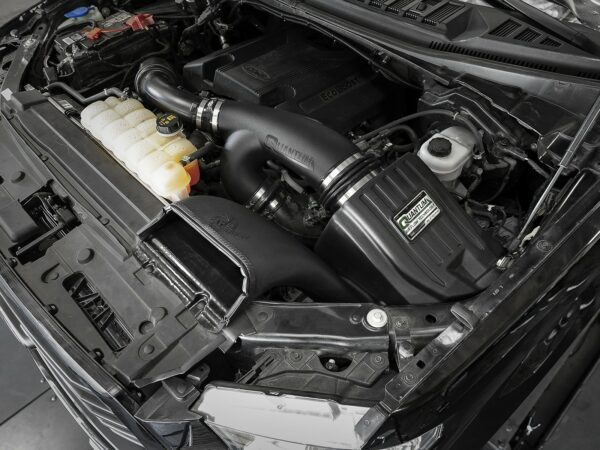 Il sistema di aspirazione dell'aria fredda aFe aFe 53-10008R Quantum è adatto al modello Ford F-150 2.7 / 3.5 EcoBoost 2015-2023