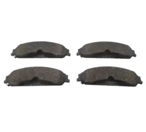 Mopar Bremsbeläge (68147681AD) für Chrysler 300C, Dodge Challenger, Charger und Magnum 3.5, 3.6 und 5.7  (Vorderachse) von 2005 bis 2018