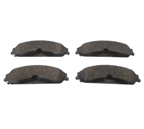 Mopar remblokken (68147681AD) voor Chrysler 300C, Dodge Challenger, Charger en Magnum 3.5, 3.6 en 5.7 (vooras) van 2005 tot 2018
